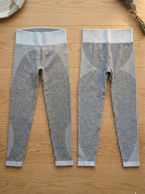 High-Waist Seamless Grey Workout Leggings with Ribbed Accents